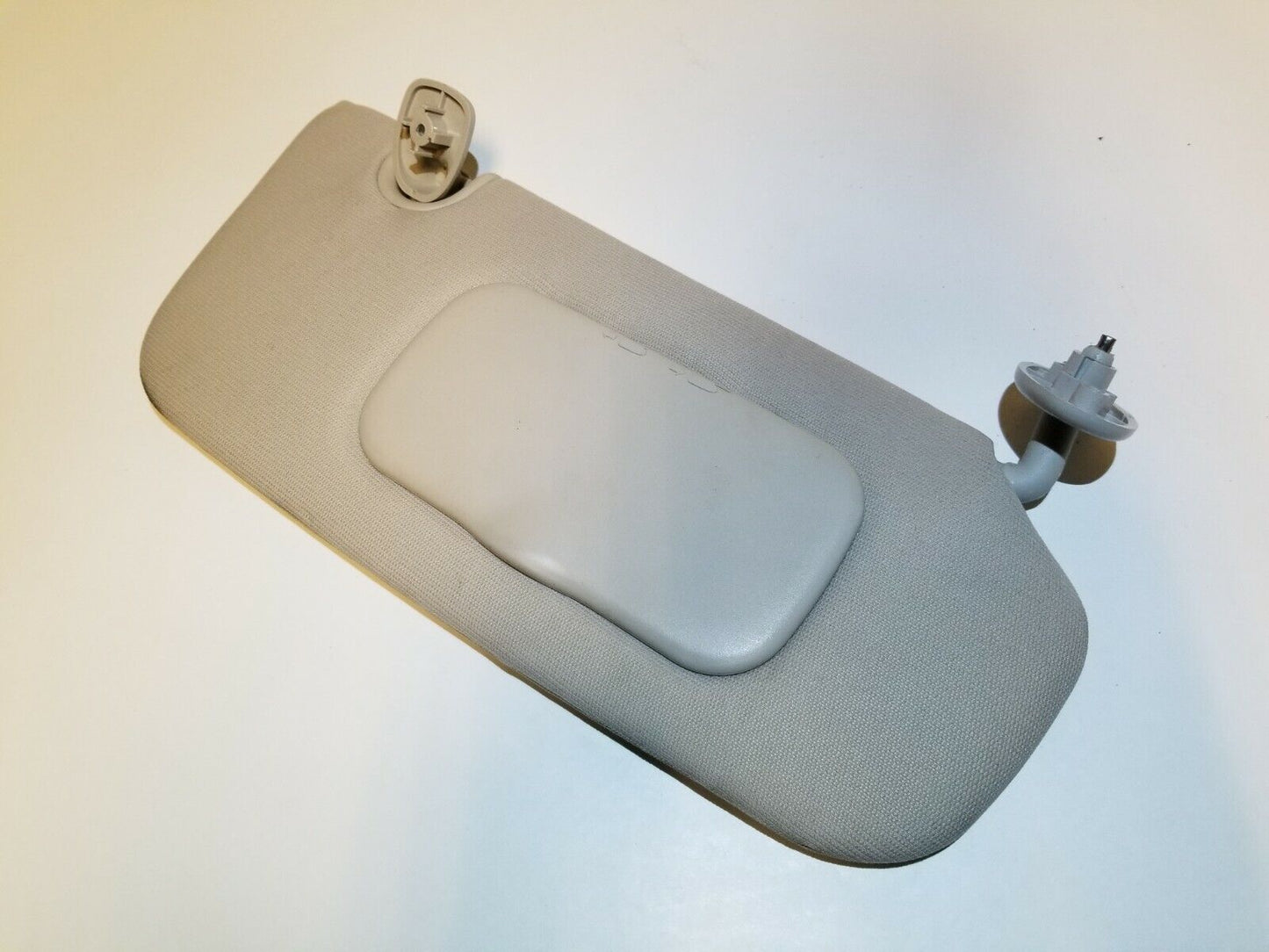 12 13 14 15 16 Jeep Patriot Sun Visor Right Passenger Side OEM 54k