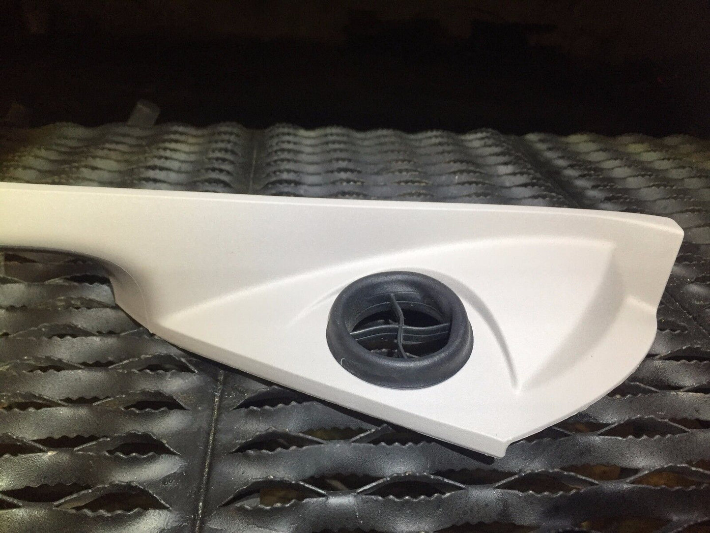 05 06 07 08 09 10 11 Volvo S40 Dash Dashboard Driver Side Cover Trim OEM