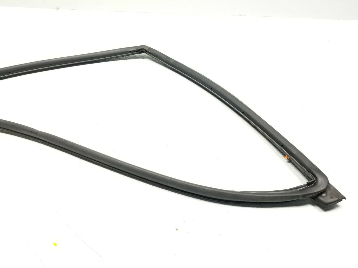 10 11 12 Kia Soul Front Right Pass Door Weatherstrip Seal OEM 57k Miles