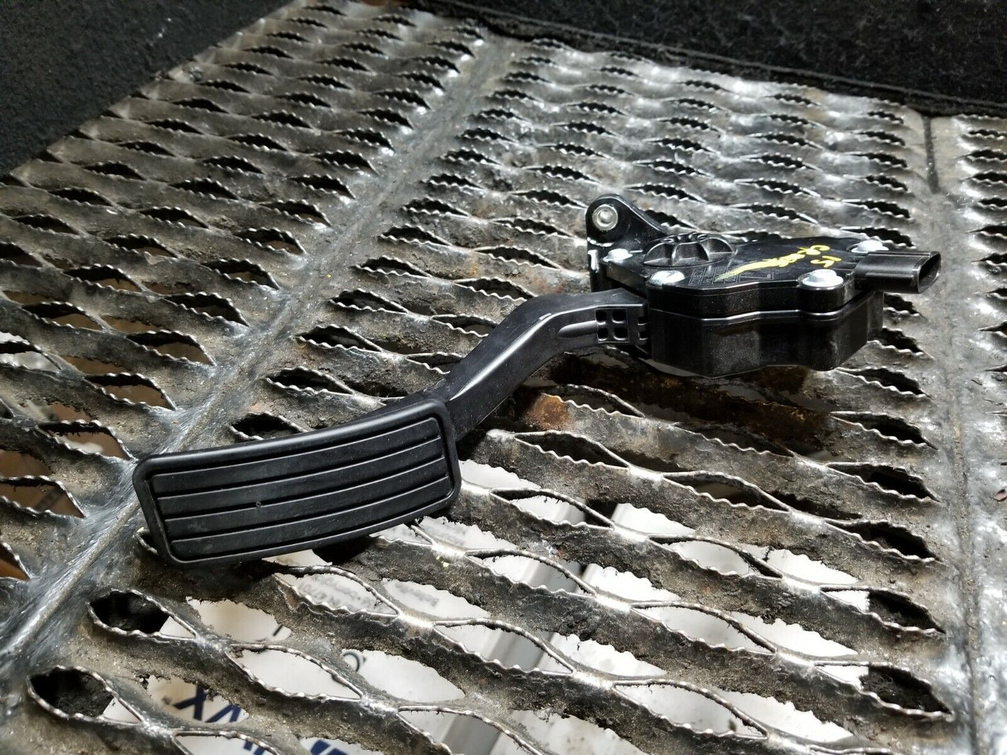 13 14 15 Subaru Xv Crosstrek Accelerator Gas Pedal OEM