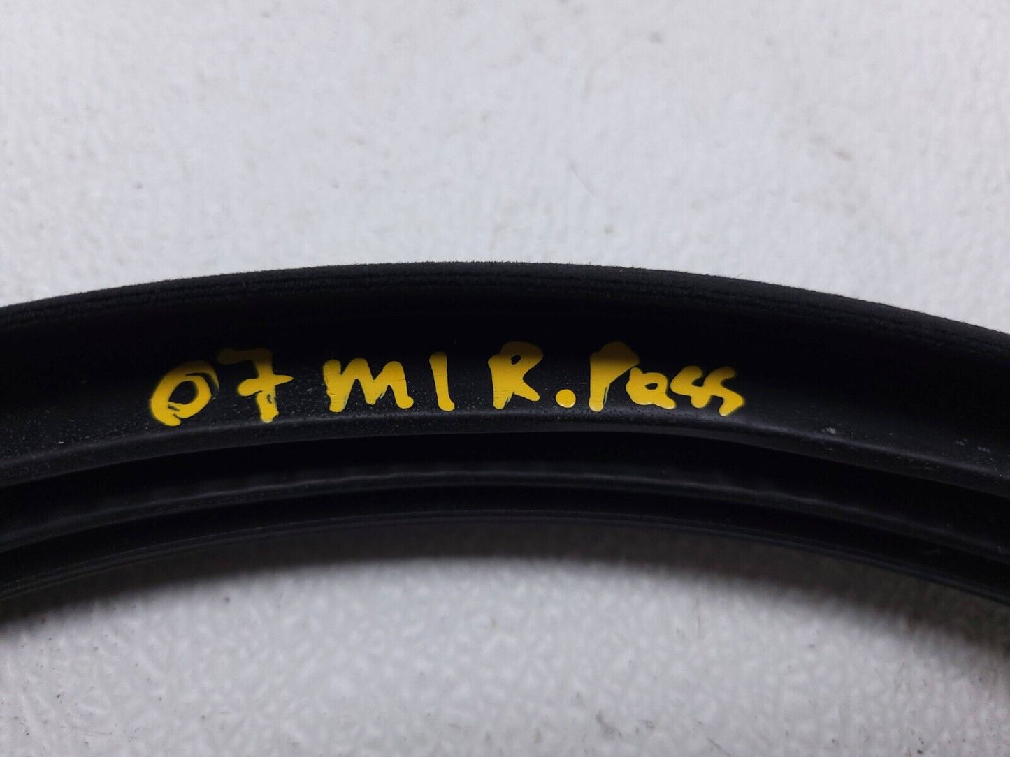 06 07 08 09 10 11 Mercedes Ml500 Door Weatherstrip Seal Rear Right Pass Side OEM