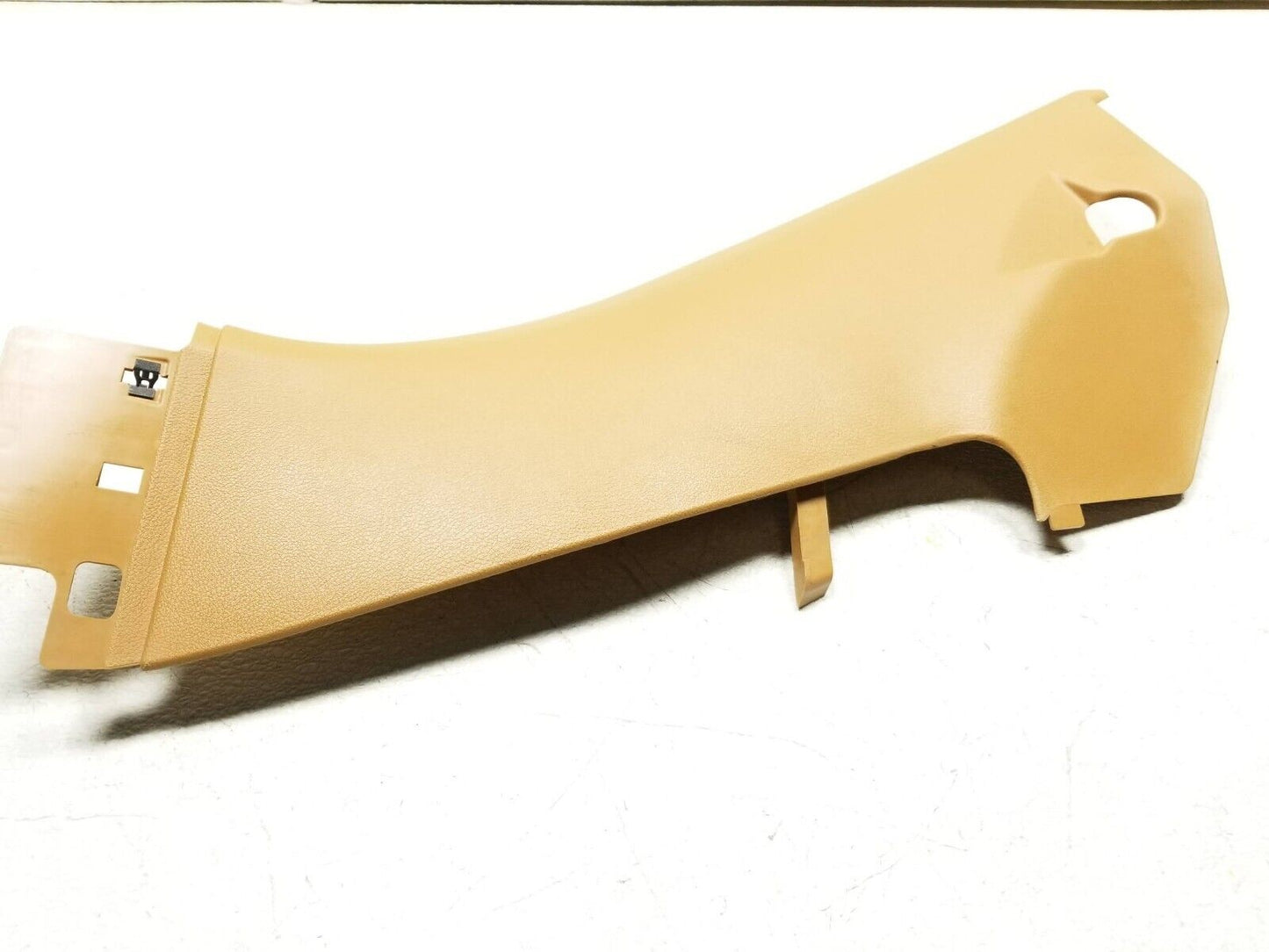 2011 - 2014 Porsche Cayenne Rear Left Driver Side Lower C Pillar Trim Cover OEM