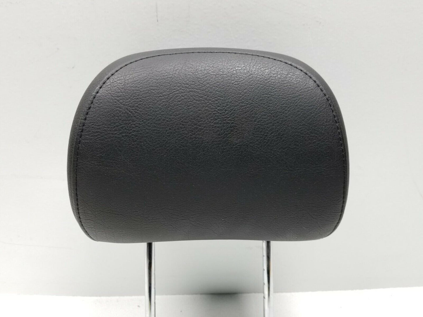 01 02 03 04 05 BMW E46 Sdn Front Left Driver Seat Headrest OEM 125k Miles