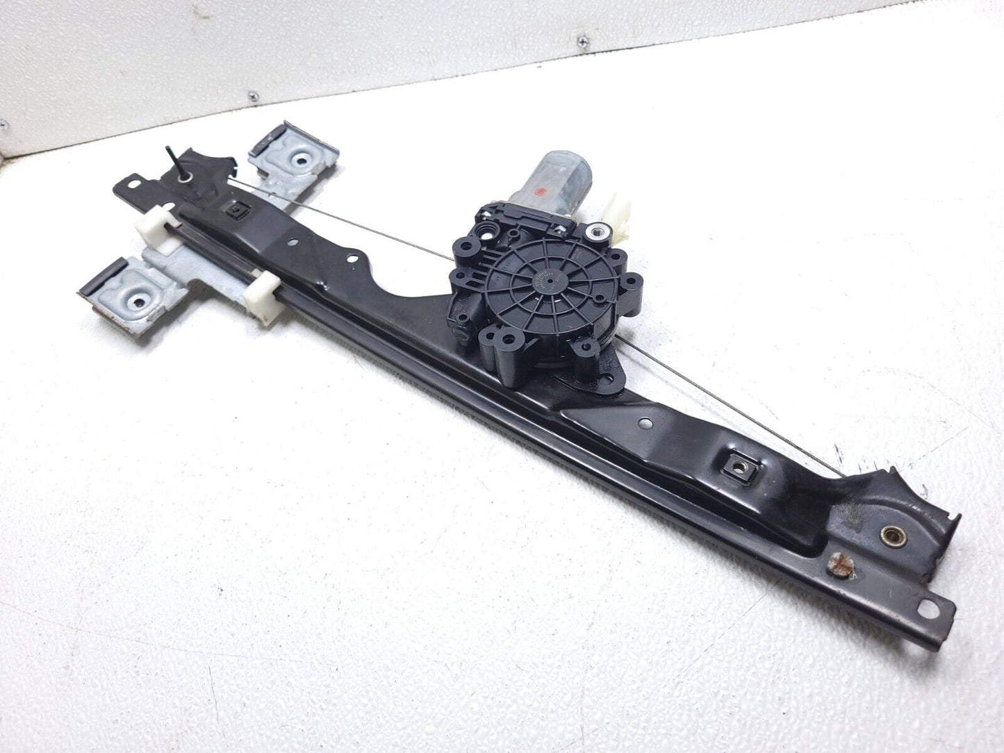 2006 - 2010 Jeep Grand Cherokee Rear Window Regulator & Motor Driver Left OEM