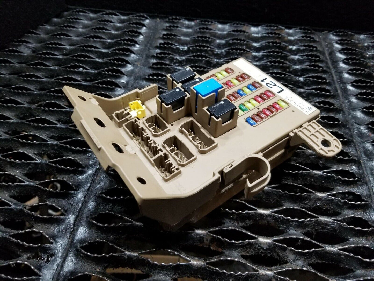 15 16 17 Subaru Legacy Interior Fuse Box 82201-al21a OEM 69k Miles