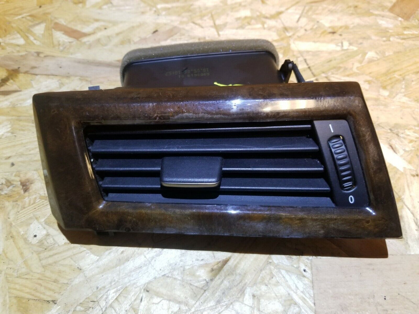 04 05 06 07 BMW 530xi E60 Front Dash Air Vent Driver Side Left 6910731 OEM