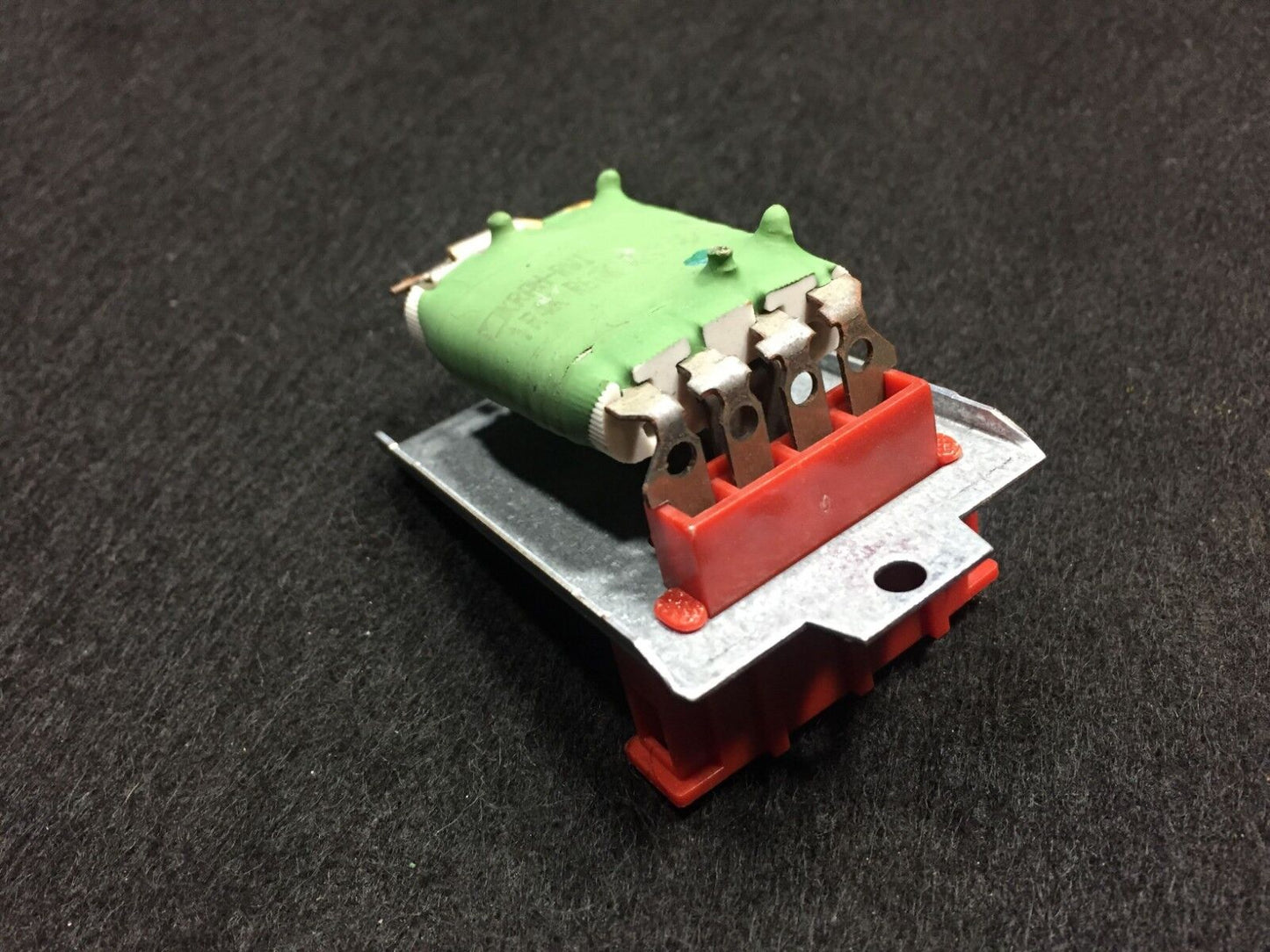 02 03 04 05 VW Passat Blower Motor Resistor OEM D23