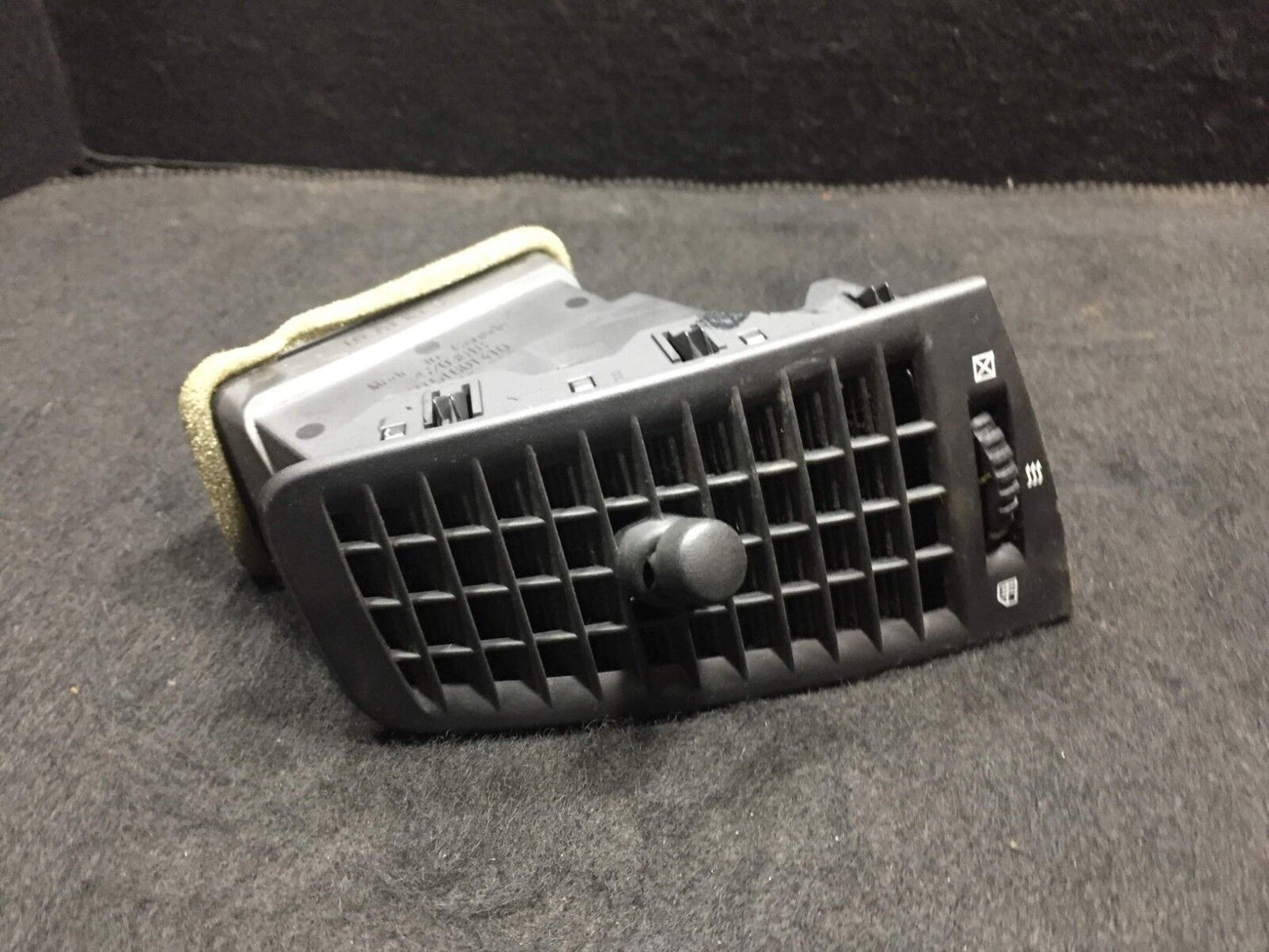 03 04 05 06 07 Cadillac CTS Dash A/c Heater Air Vent Front Left Driver OEM