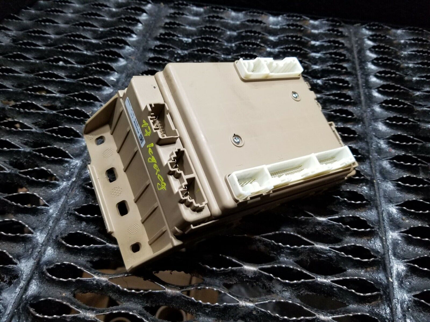15 16 17 Subaru Legacy Interior Fuse Box 82201-al21a OEM 69k Miles