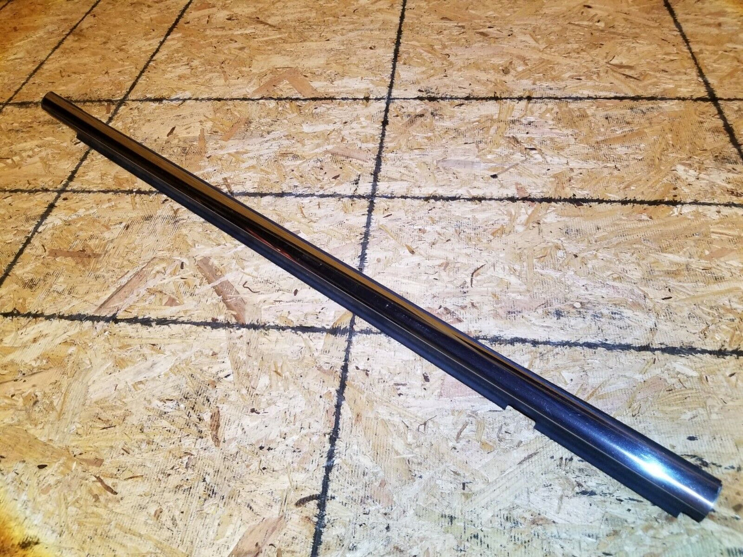 07 08 09 10 11 Lincoln Town Car Rear Passenger Window Seal Belt Trim Molding OEM