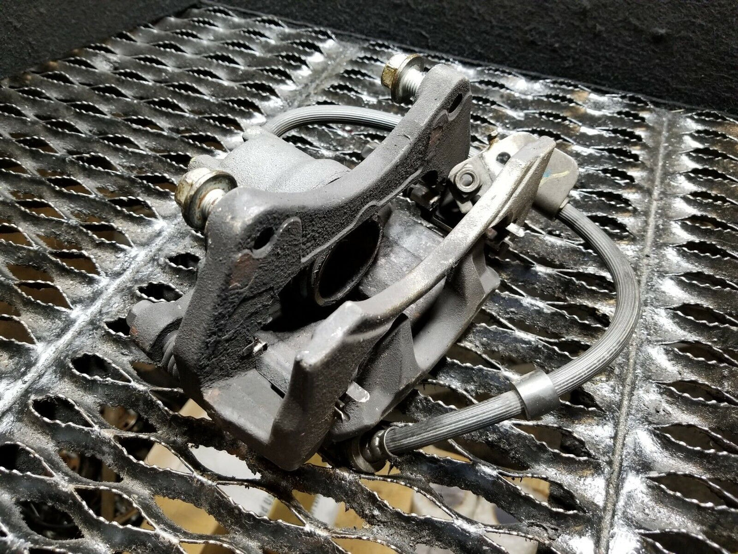 11 12 Dodge Caliber Front Brake Caliper Passenger Side Right OEM