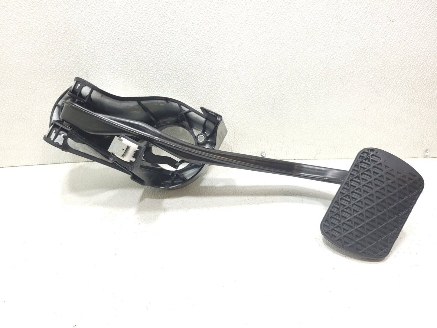 11 - 16 Mercedes E350 W212 Brake Pedal OEM