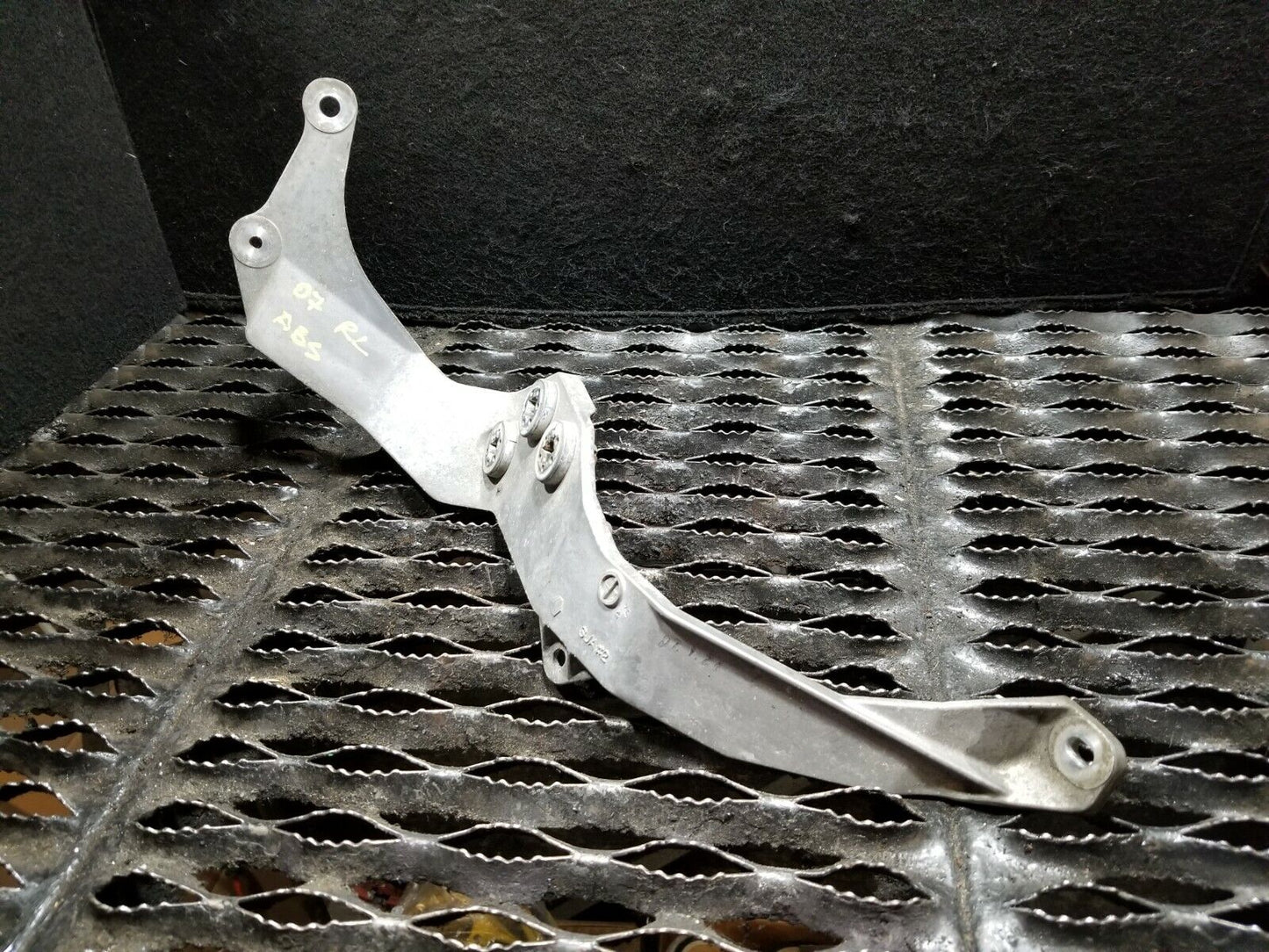 06 07 08 Acura Rl ABS Pump Bracket OEM