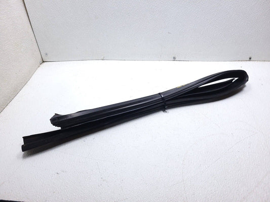 06 07 08 09 10 11 Mercedes Ml500 Door Weatherstrip Seal Rear Left Driver OEM