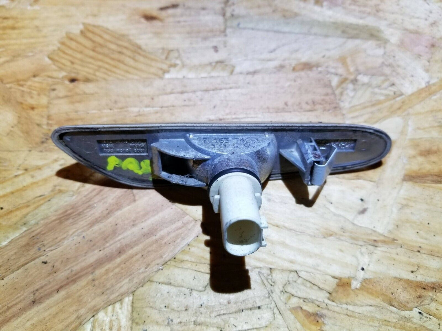 04 05 06 07 BMW 530xi E60 Fender Turn Signal Light Front Passenger Side OEM