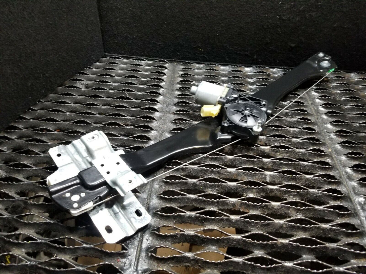 13 14 15 GMC Acadia Power Window Regulator Front Left Driver Sdie OEM