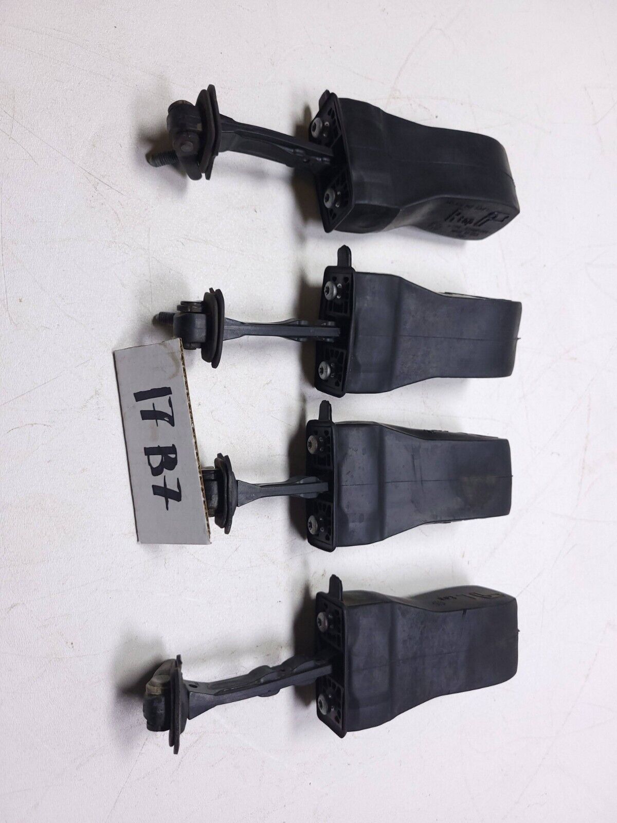 12-19 Volkswagen Passat Door Hinge Check Strap Stopper 4pcs  OEM