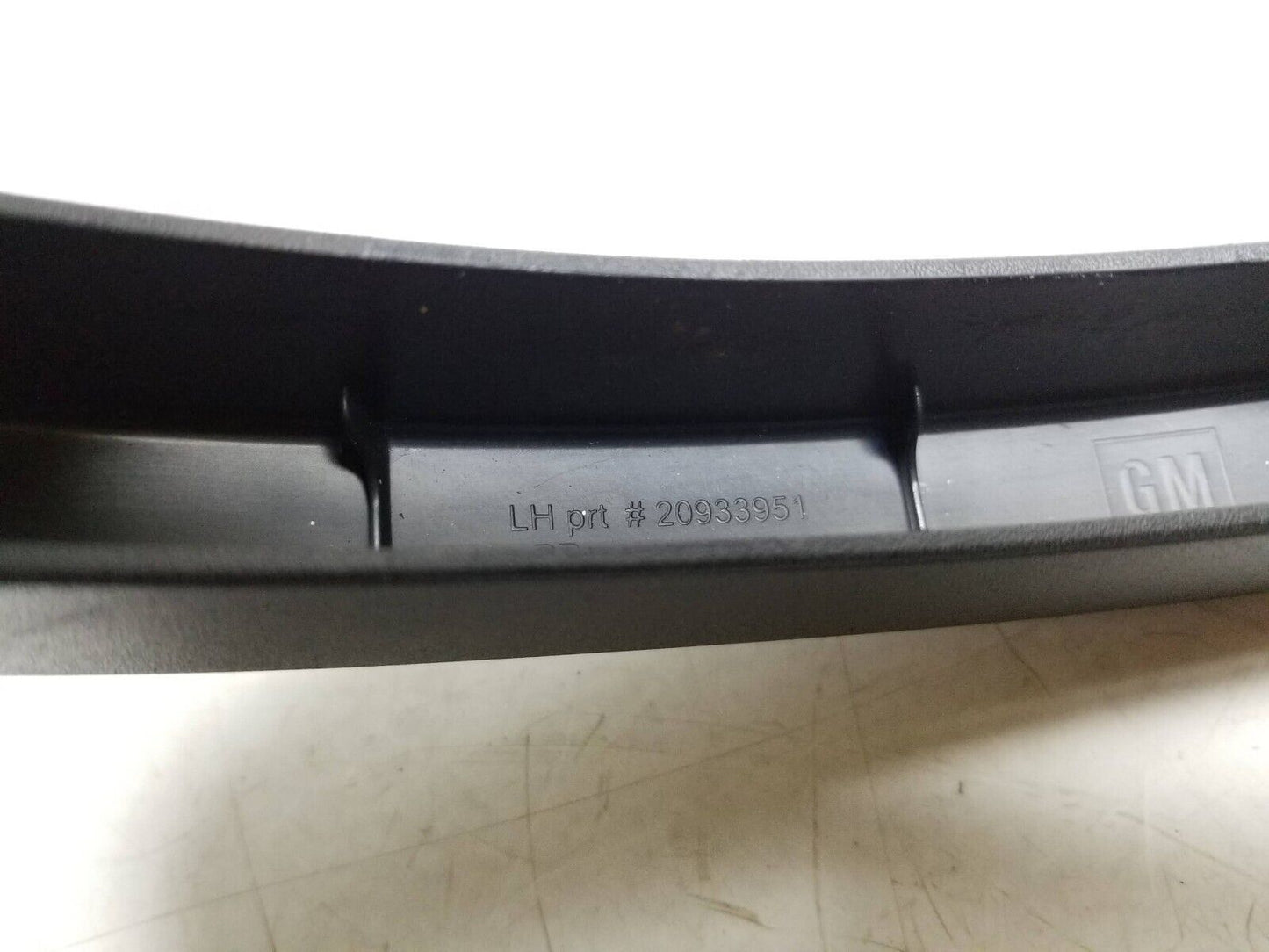 2013 - 2018 Cadillac Ats Trunk Lid Hinge Cover Left & Right 2pcs OEM