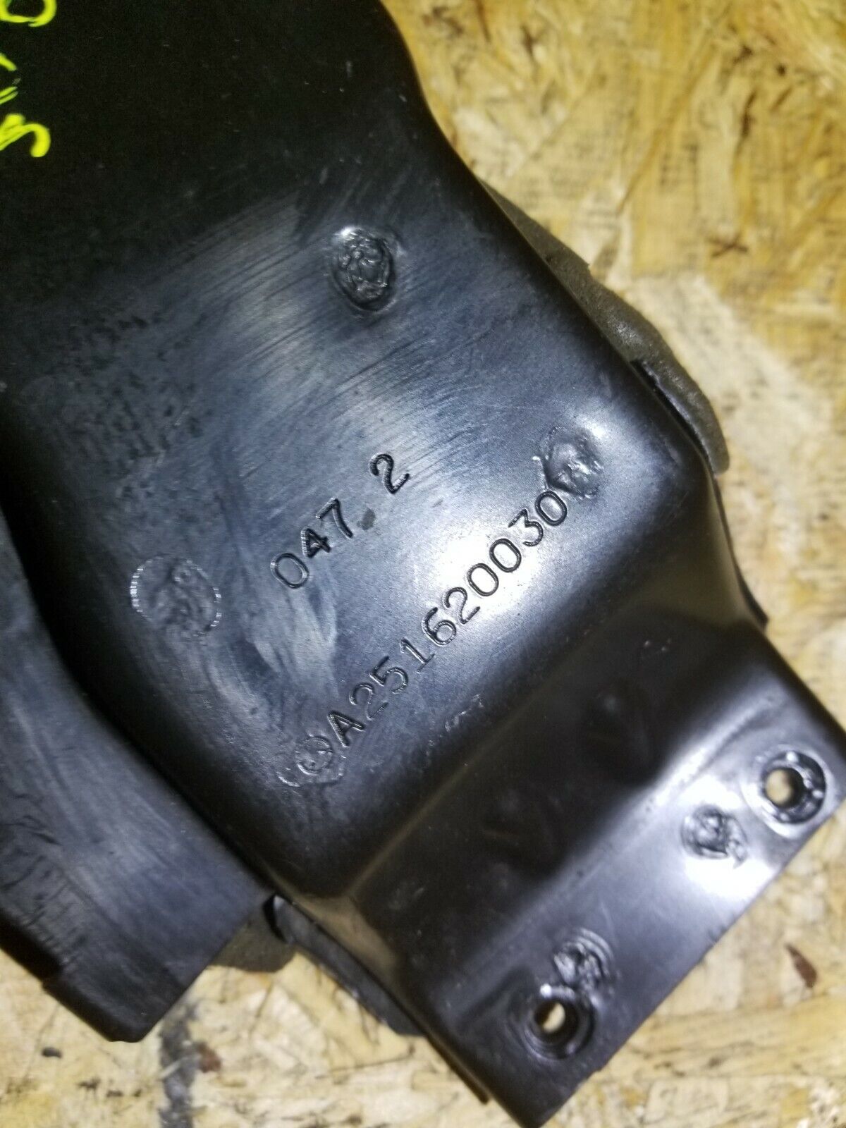 07 08 09 10 Mercedes R350 Left Driver Front Strut Tower Bracket Support OEM