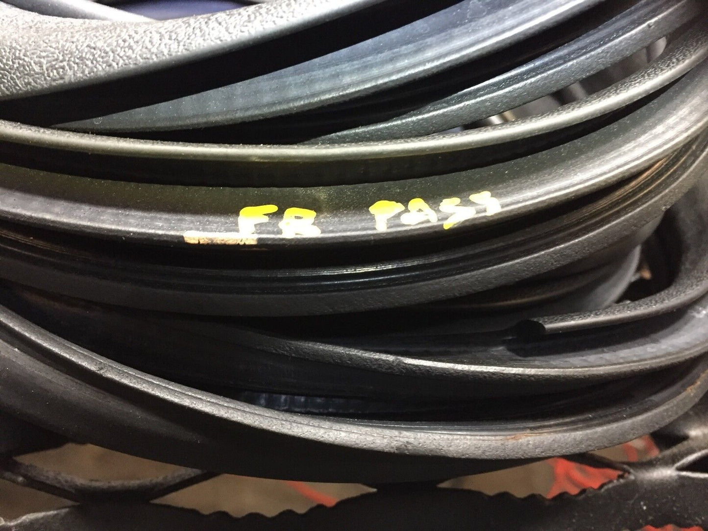 10 11 12 13 14 Subaru Legacy Front Right Pass Door Weatherstrip Seal OEM