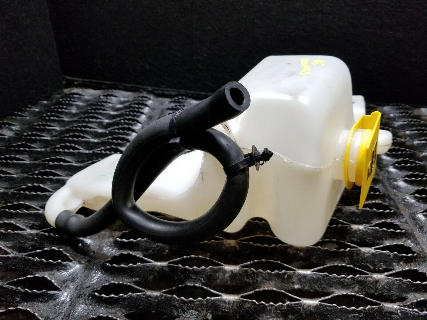 13 14 15 16 17 Jeep Compass 2.4l Engine Coolant Reservoir Bottle OEM 30k