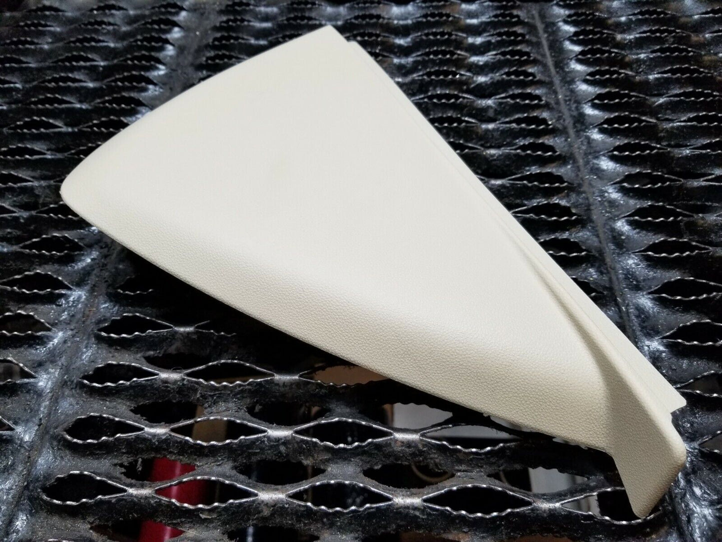 17 18 19 20 Cadillac Xt5 Dash End Cap Cover Trim Right Passenger Side OEM 34k