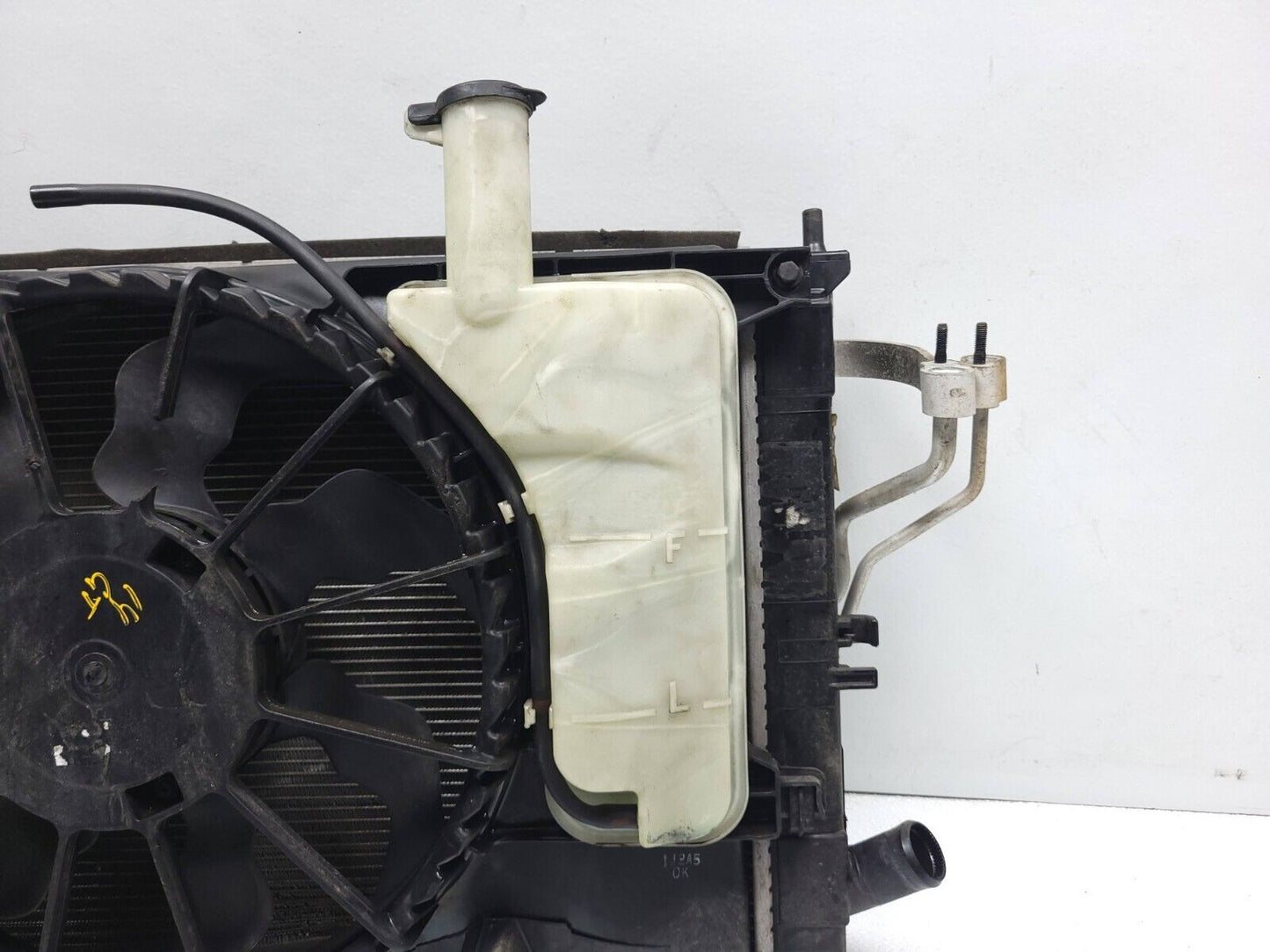 14 15 16 17 Hyundai Elantra Gt Radiator Condenser Fan & Shroud OEM Manual Trans