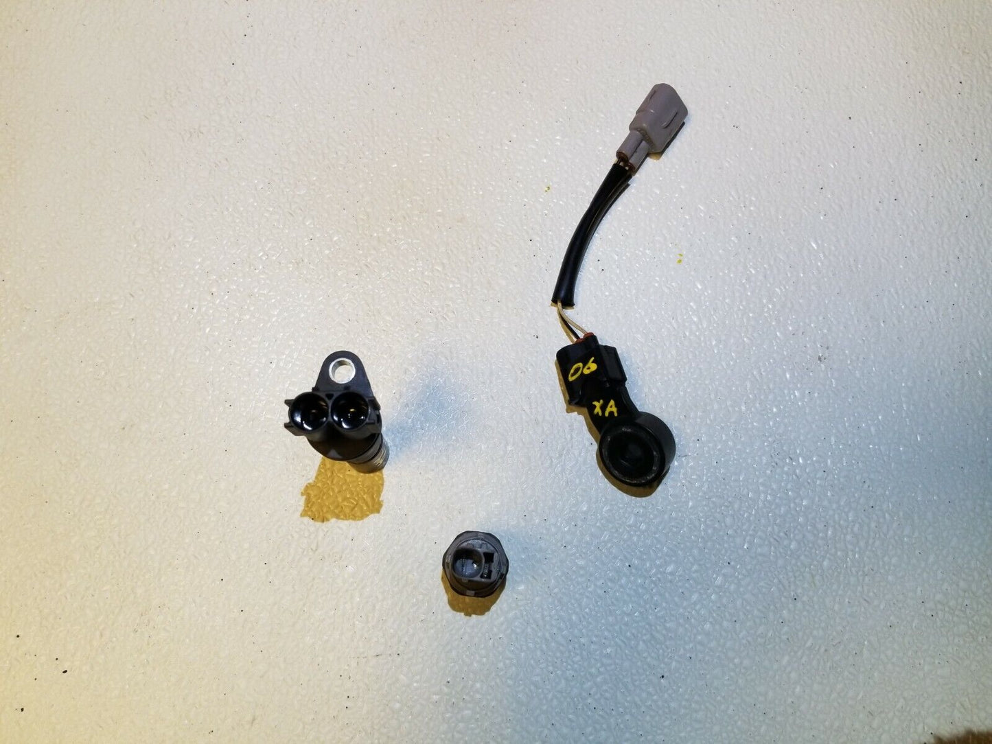 04 05 06 Scion Xa 1.5l Crankshaft Knock Oil Pressure Sensor 3pcs OEM