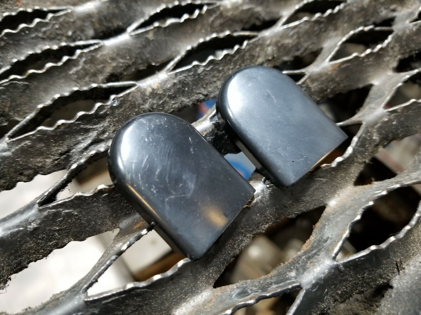 13 14 15 16 Nissan Versa Windshield Wiper Arm Bolt Cap 2pcs OEM 95k