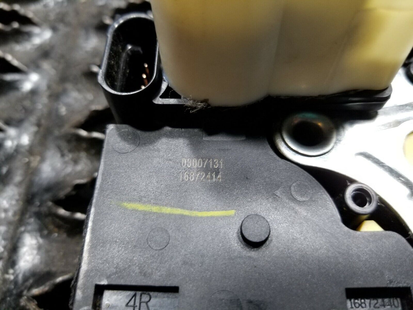 06 07 08 09 10 11 Cadillac DTS Front Right Pass Door Lock Latch Actuator OEM