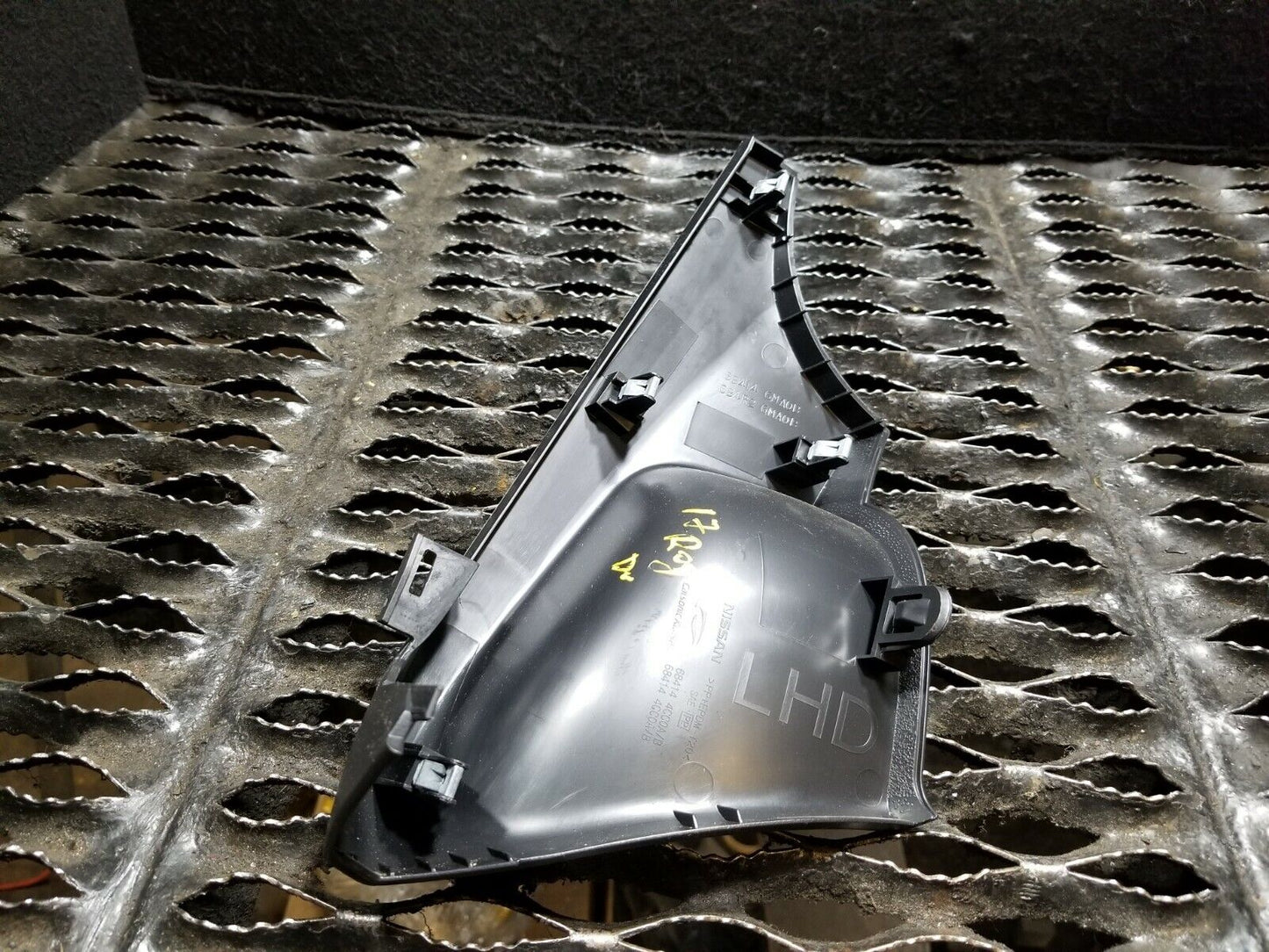 16 17 18 19 Nissan Rogue Front Left Driver Side Trim Cover Panel OEM 36k