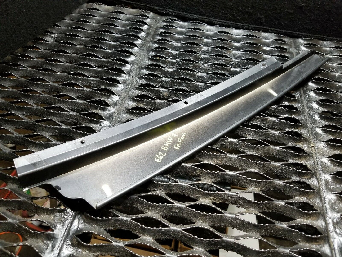 02 03 04 05 BMW 745i E65 Front Right Pass Door Pillar Trim Molding OEM