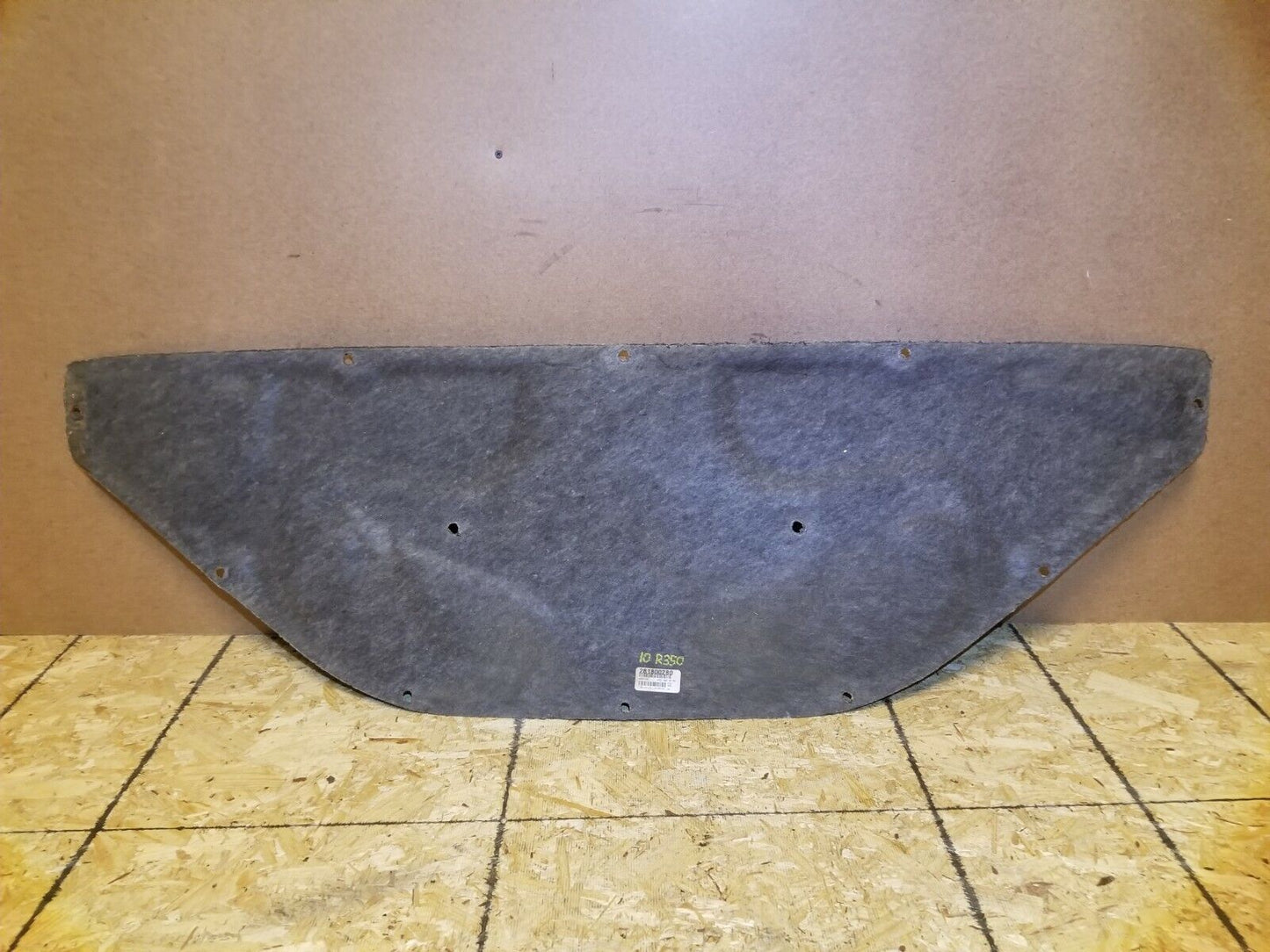 07 08 09 10 Mercedes R350 Hood Insulation Pad Liner Heat Shield 2516820026 OEM