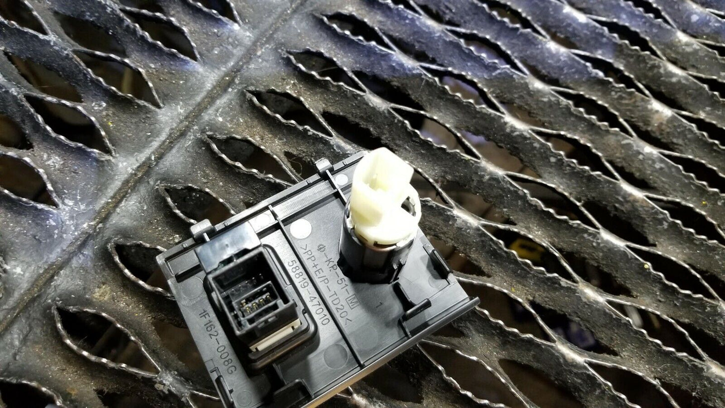 12 13 14 15 Toyota Prius Center Compartment Auxiliary Outlet Aux Usb Plug OEM