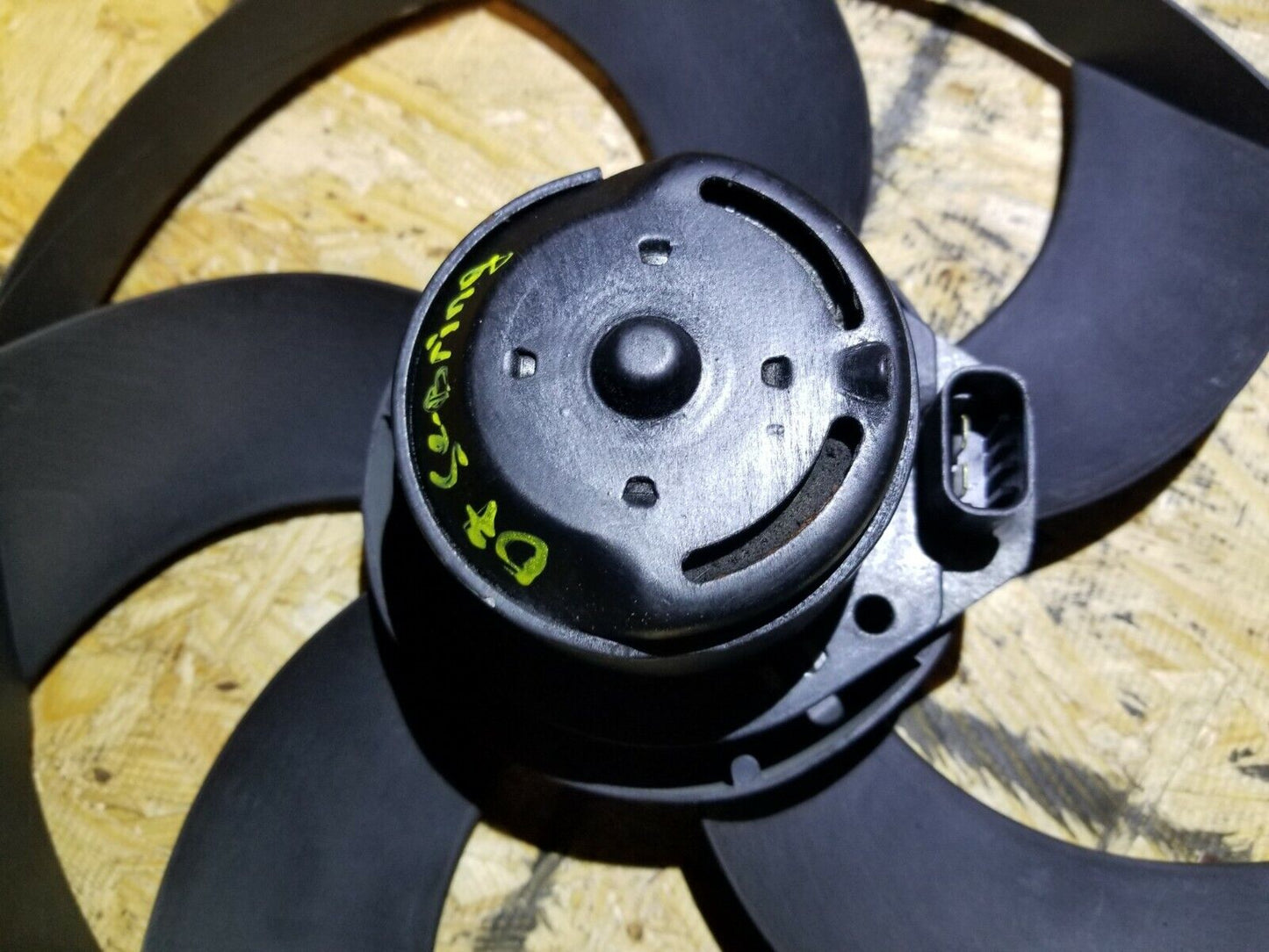 07 08 09 10 Chrysler Sebring 2.4l Radiator Fan 2pcs OEM