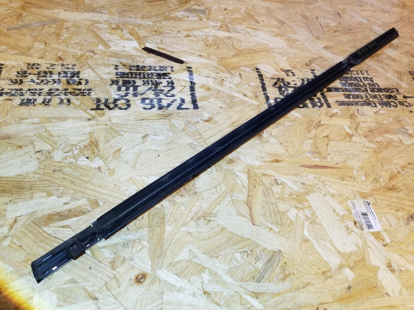 2014 2015 Infiniti Q40 Rear Right Pass Side Door Window Belt Seal Molding OEM