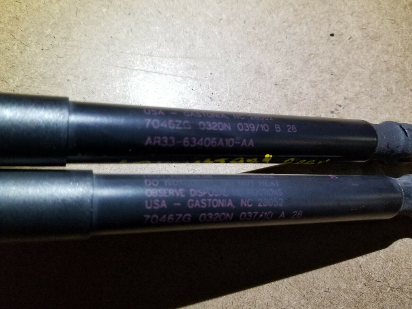 10 11 12 13 14 Ford Mustang Cabrio Trunk Lid Shock Strut Support Pair OEM
