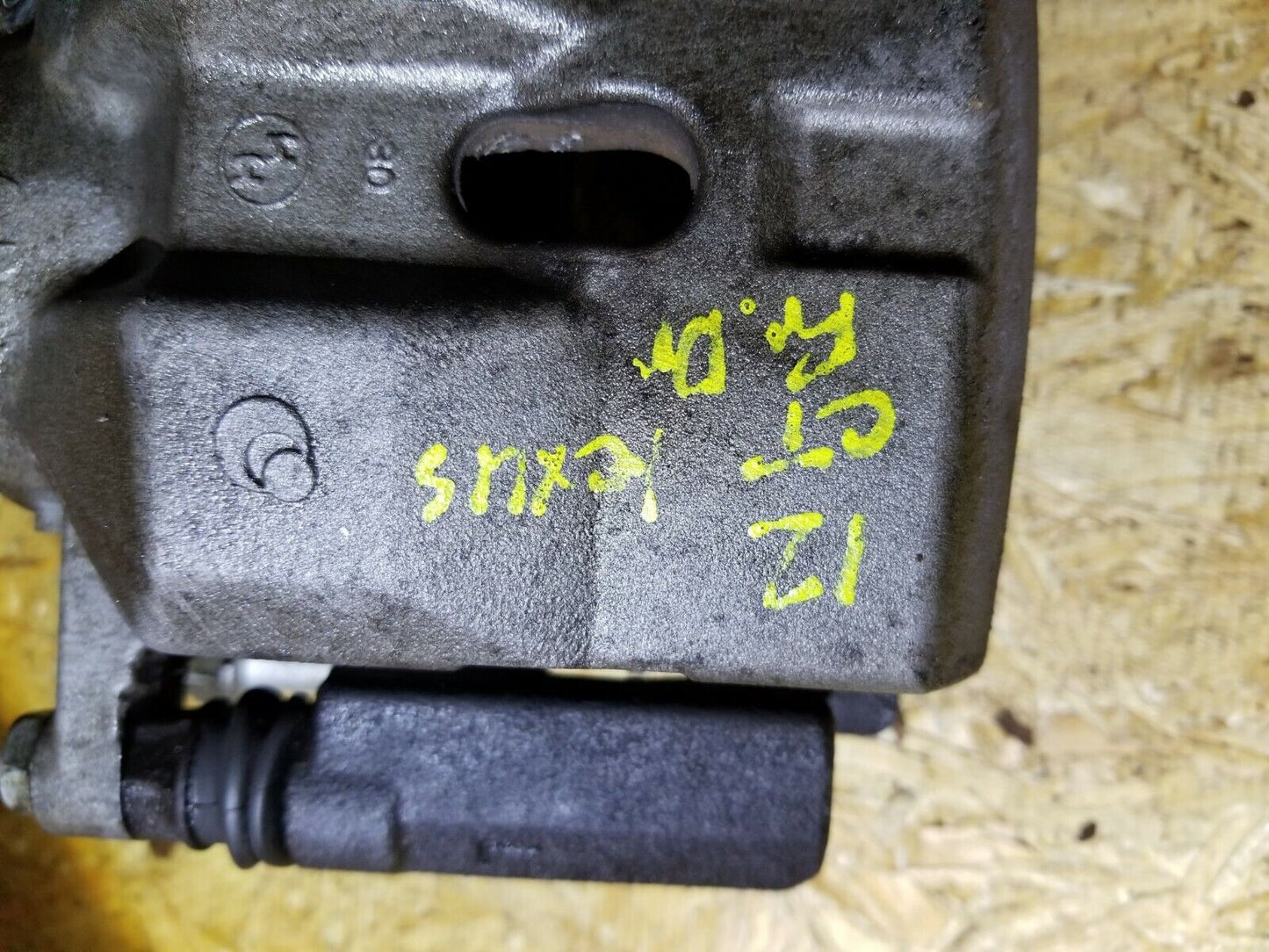 11 12 13 14 15 Lexus CT200h Front Left Driver Side Brake Caliper OEM