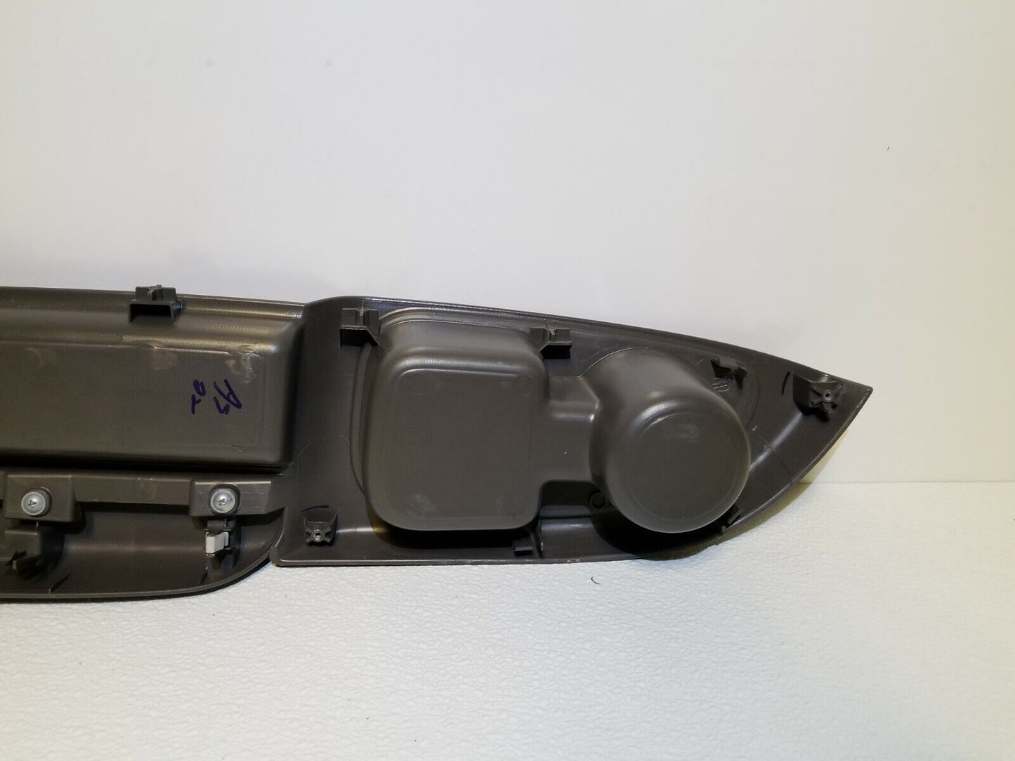 11 12 13 Honda Odyssey Rear Armrest W/ Cup Holder Passenger Side OEM