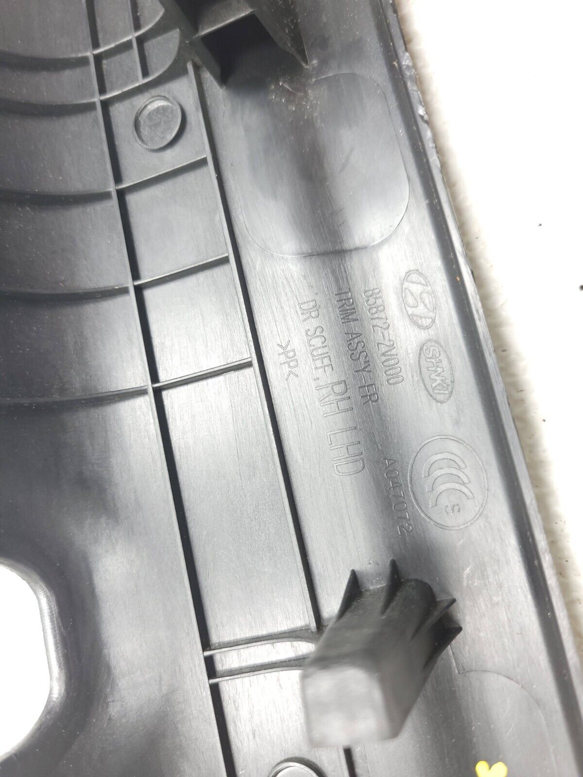 12 13 14 15 16 Hyundai Veloster Front Door Scuff Plate Trim Passenger Right OEM