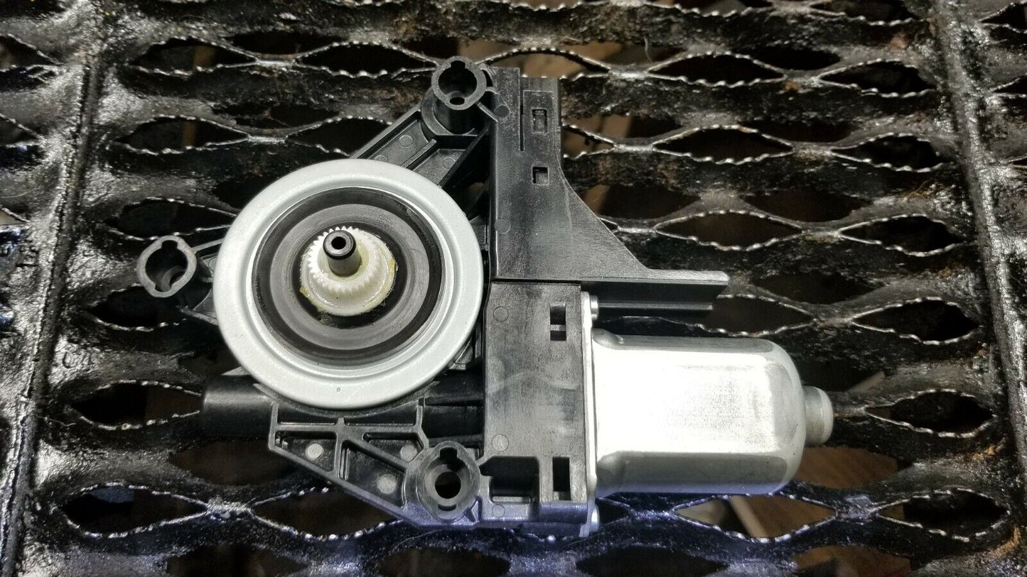 14 15 16 17 Volvo S60 Rear Right Pass Side Door Window Regulator Motor OEM