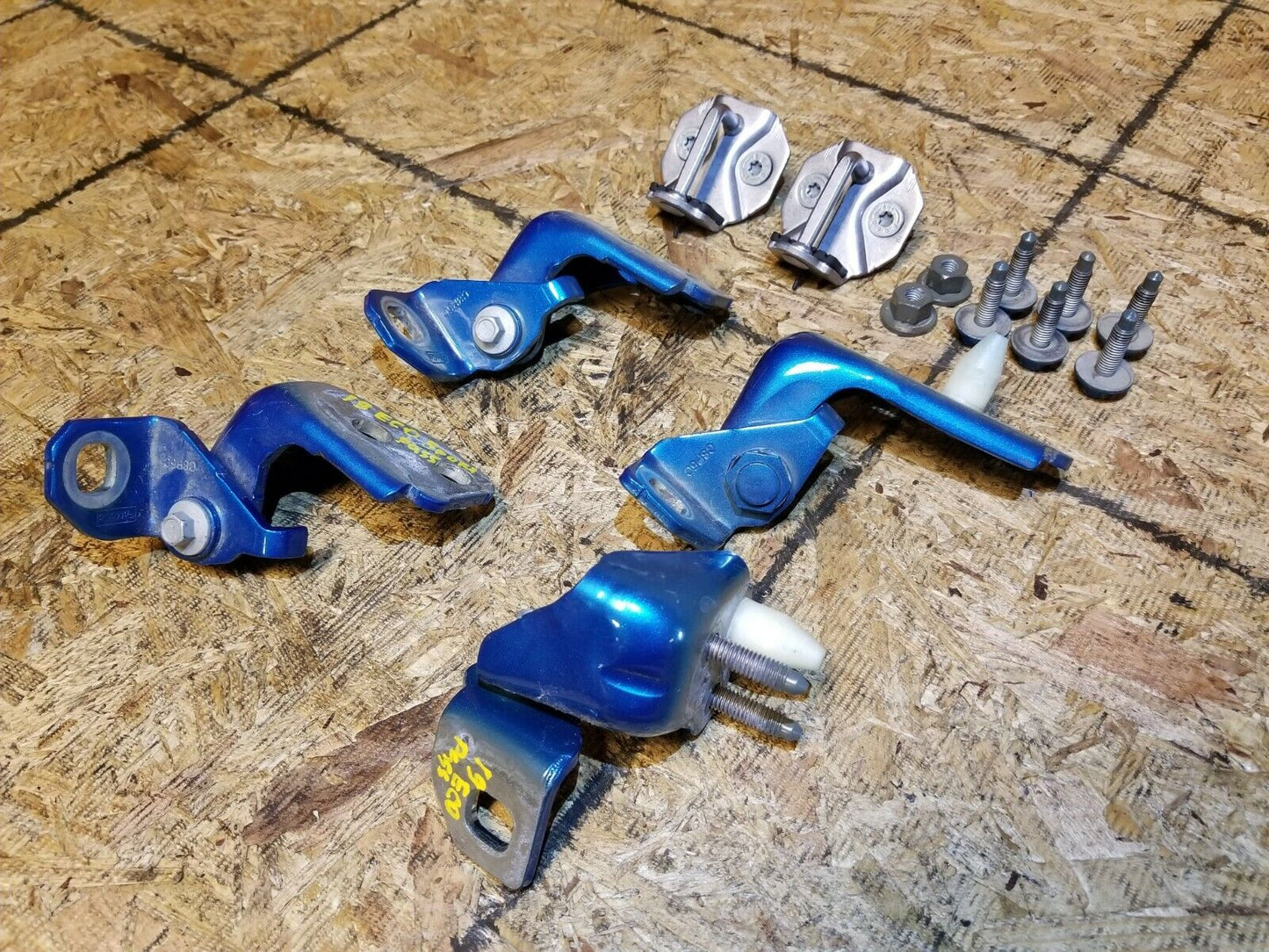 18 19 20 Ford Ecosport Right Passenger Side Door Hinge W/ Lock Stricker OEM