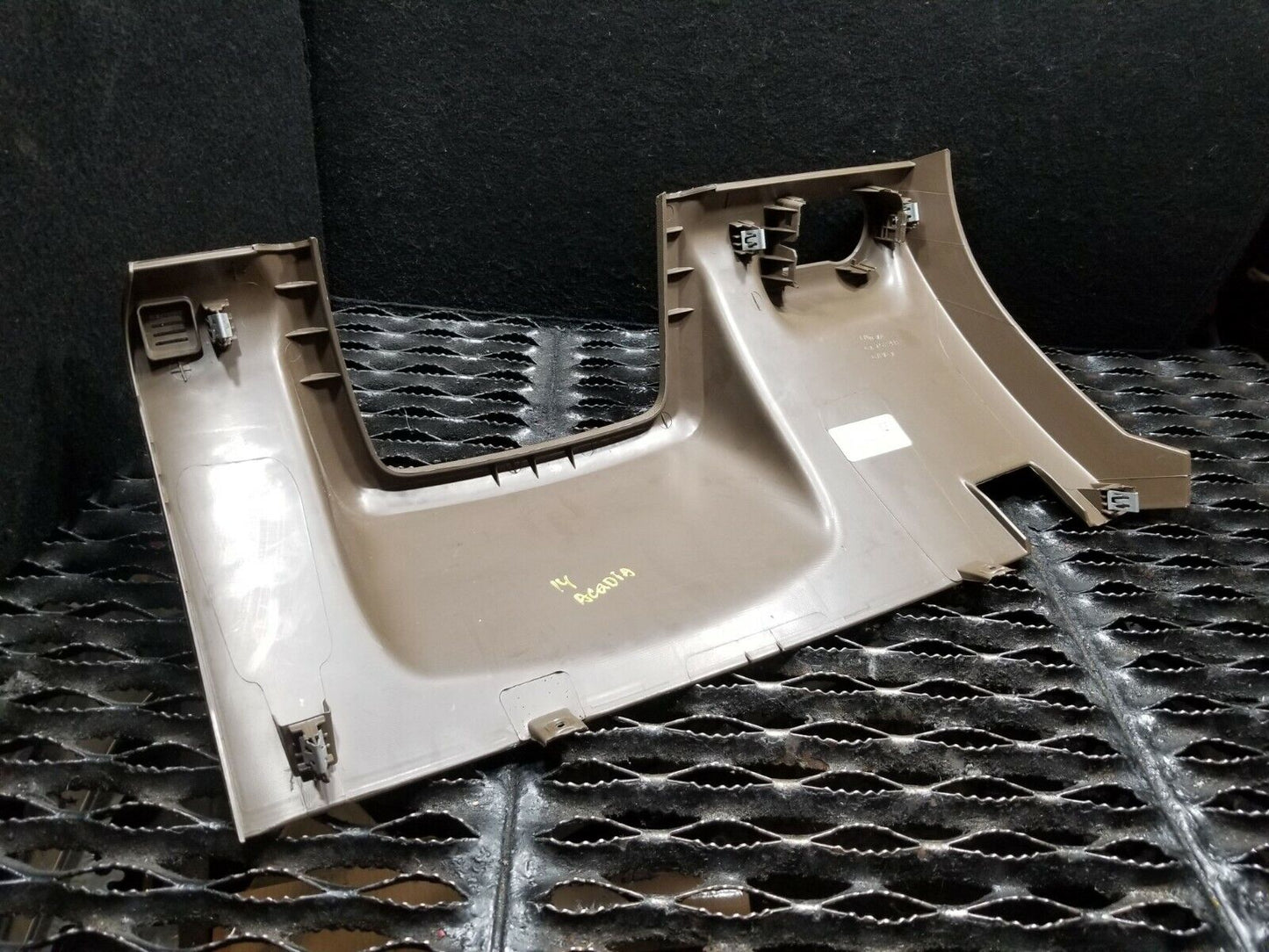 13 14 15 GMC Acadia Instrument Panel Dash-column Filler 22938742 OEM