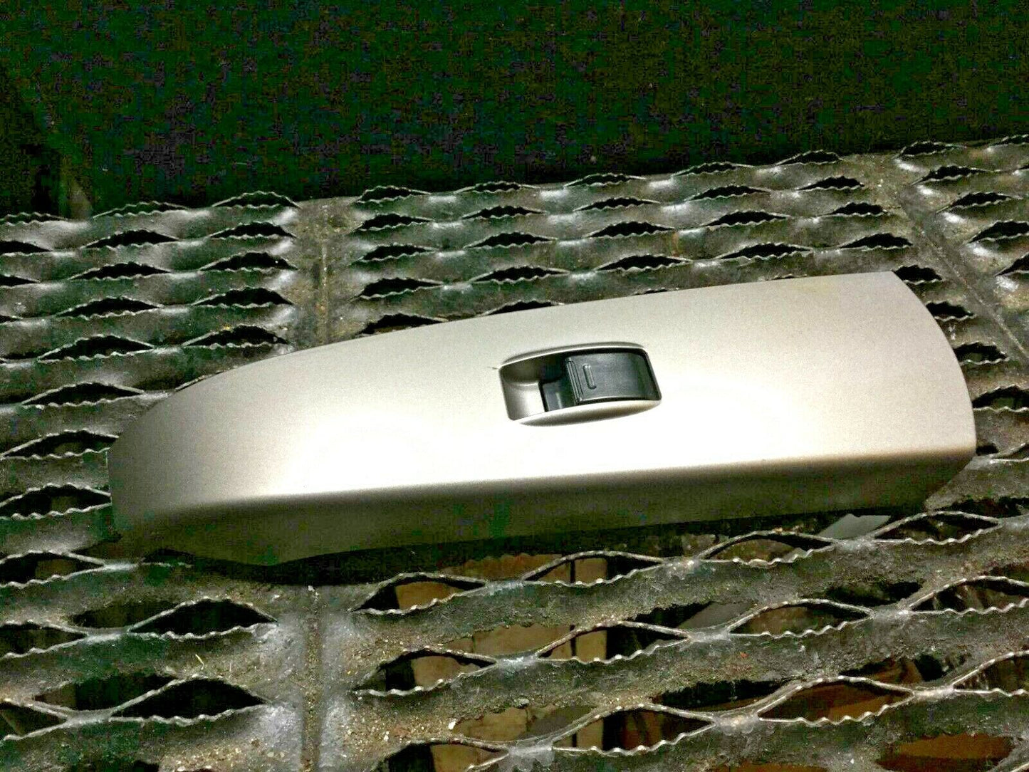 04 05 06 07 08 09 Toyota Prius Rear Rh Passenger Pass Side Window Switch  OEM