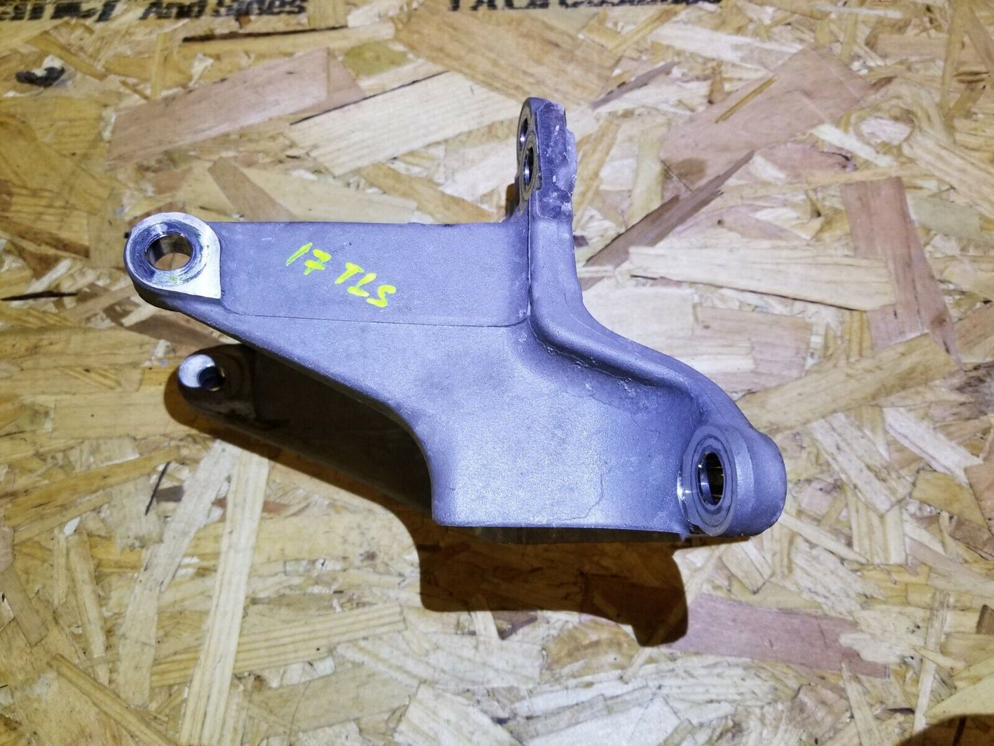 15 16 17 Acura TLX 2.4l Engine Motor Mount Mounting Bracket OEM