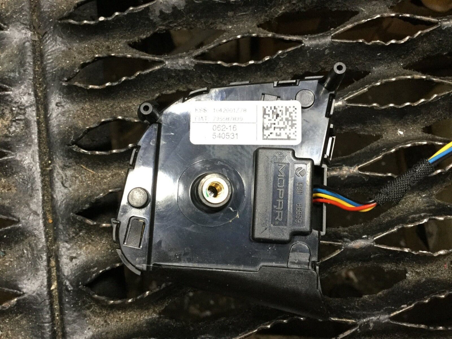 15 16 17 Jeep Renegade Steering Wheel Cruise Switch 735587839 OEM 21k Miles