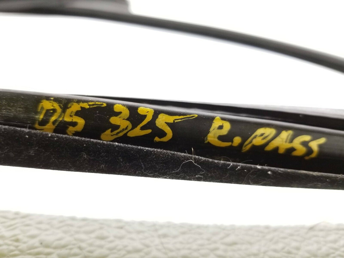 01 02 03 04 05 BMW E46 Sdn Rear Right Pass Door Weatherstrip Seal OEM