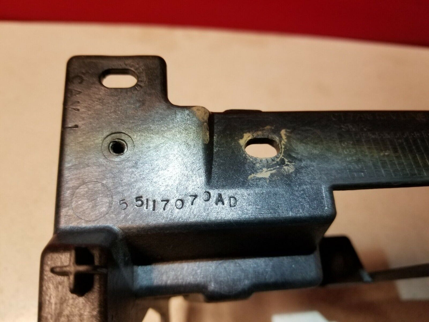 07 08 09 10 Jeep Grand Cherokee Dashboard Radio Mounting Bracket 55117070ad OEM