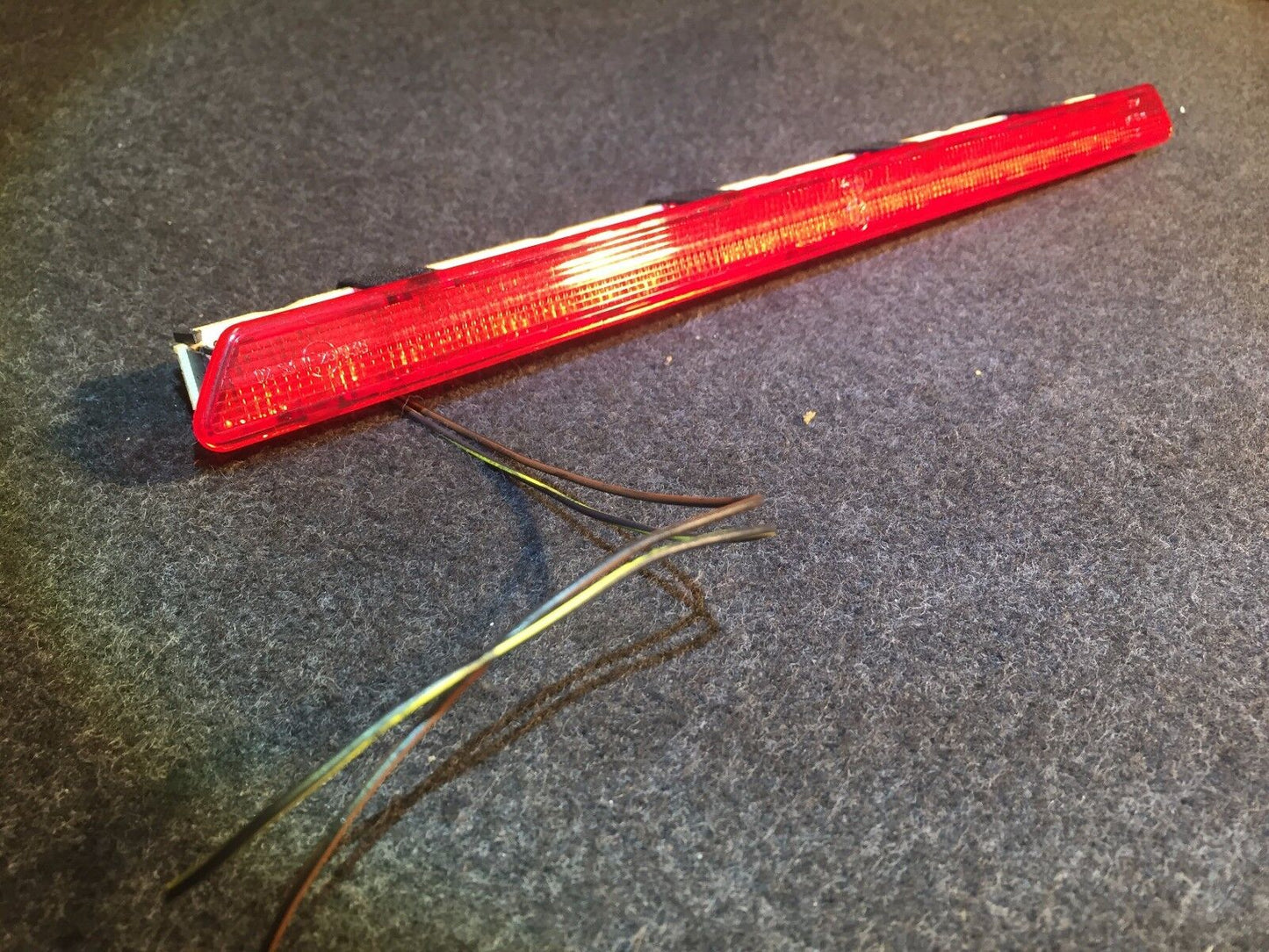 02 03 04 05 06 07 08 BMW E65 745i Rear Deck 3rd Third Brake Stop Light OEM