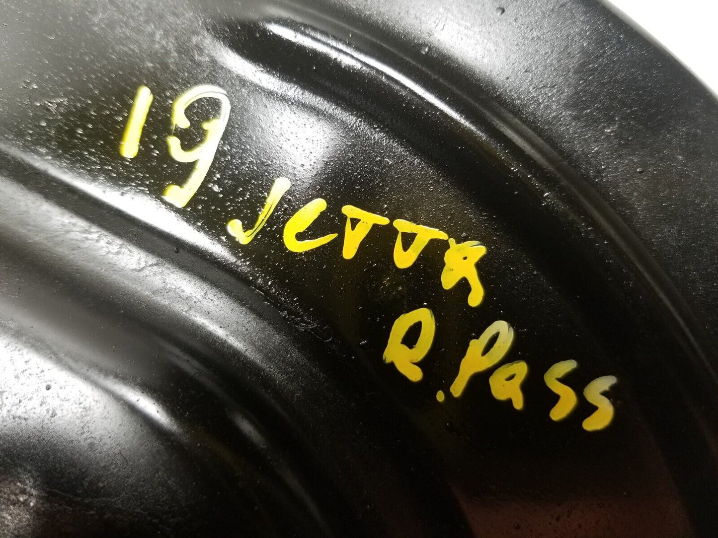 19 20 21 Volkswagen Jetta 1.4l Rear Right Pass Side Spindle Knuckle Bearing OEM